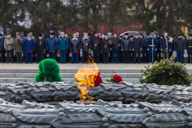 Челябинские полицейские сняли праздничный клип на День защитника Отечества - Челябинск Сегодня, 23.02.2026