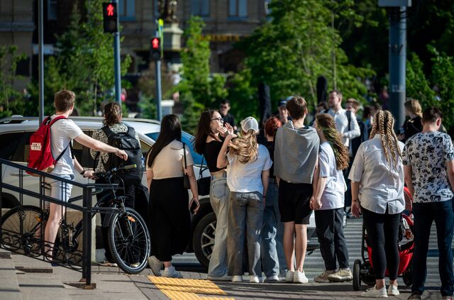 Кому платят за скуку: челябинцы составили рейтинг самых тоскливых профессий - Челябинск Сегодня, 17.04.2026