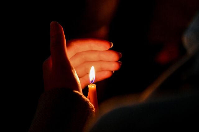 Церковная свеча устроила пожар в офисном здании в Челябинской области - Челябинск Сегодня, 19.04.2026