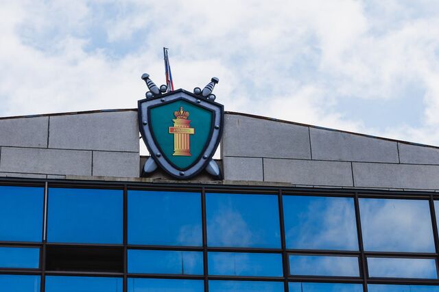 Прокуратура взялась за челябинскую УК, устроившую помойку на газоне - Челябинск Сегодня, 16.05.2026