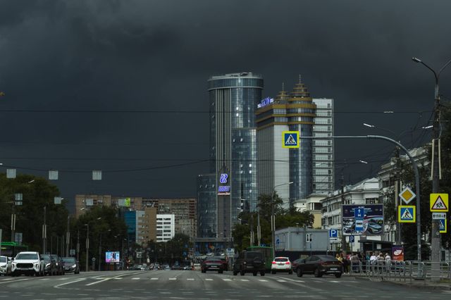 Вечером 22 августа на Челябинск обрушился сильный ливень с градом - Челябинск Сегодня, 22.08.2026