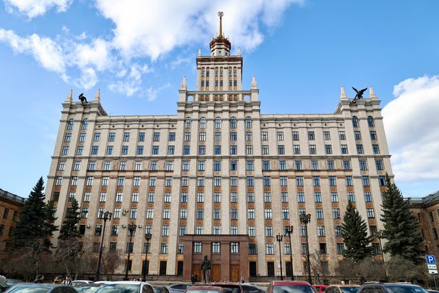 Студентов ЮУрГУ пускают в корпуса за красивые глаза - Челябинск Сегодня, 02.09.2026