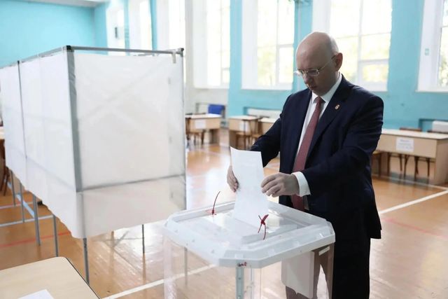 Глава правительства Челябинской области сделал выбор через бюллетень - Челябинск Сегодня, 19.09.2026