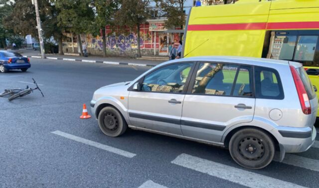 В Воронеже «Форд» на переходе сбил 14-летнего велосипедиста - Новости Воронежа, 01.10.2024