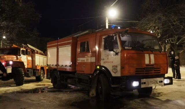 Пожар в доме на Остужева в Воронеже: в масках эвакуированы 8 человек - Новости Воронежа, 15.05.2025