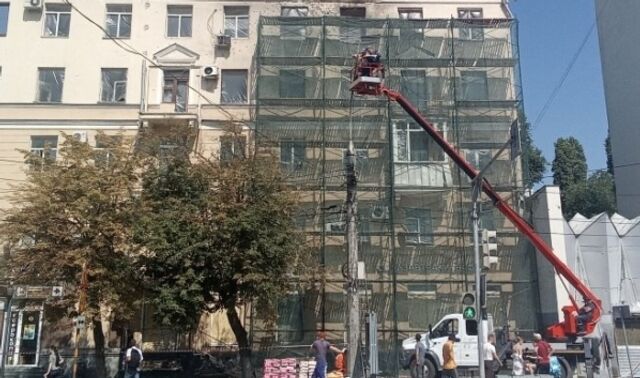 В Воронеже начали ремонтировать дом, пострадавший от атаки дрона - Новости Воронежа, 16.07.2025