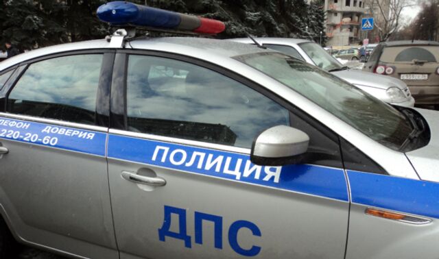 Воронежские инспекторы ДПС спасли девушку, потерявшую сознание за рулём - Новости Воронежа, 17.07.2025