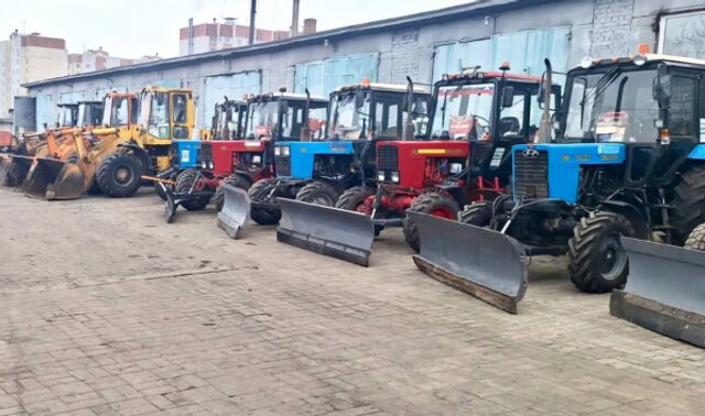 В Воронеже в Центральном районе к зиме подготовили 70 спецмашин для уборки улиц В Воронеже в Центральном районе к зиме подготовили 70 спецмашин для уборки улиц - Новости Воронежа, 08.11.2025