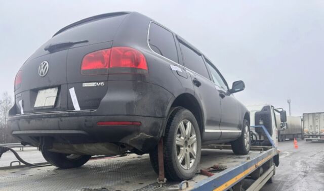 Volkswagen Touareg арестовали на трассе М-4 «Дон» из-за долгов на 3,3 млн рублей - Новости Воронежа, 19.03.2026