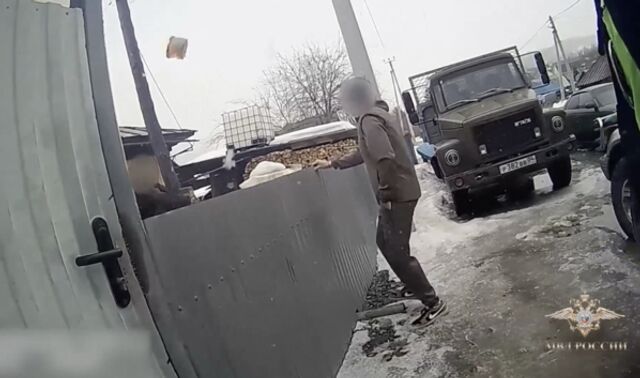 Агрессивный водитель угрожал поджечь полицейских и автомобиль после погони: опубликовано видео - Новости Воронежа, 20.04.2026