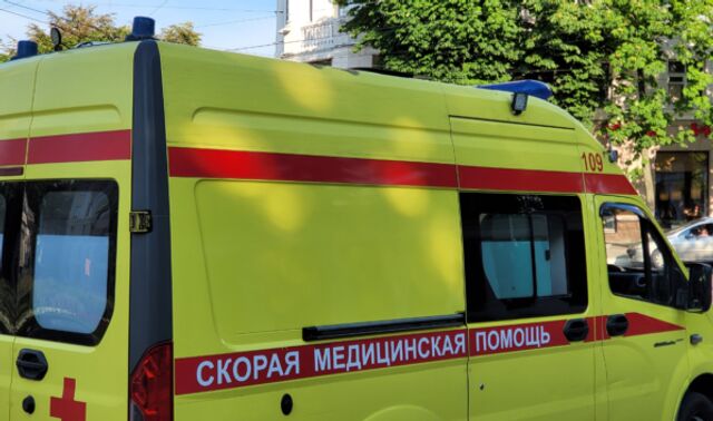 Легковушка врезалась в препятствие на улице Краснознаменной в Воронеже: есть пострадавший - Новости Воронежа, 18.06.2026