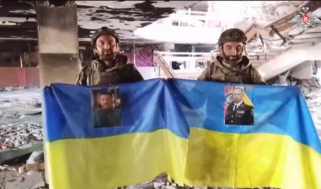 Украинские военные попали в плен во время попытки снять ролик с флагом в Константиновке: смотрите видео Украинские военные попали в плен во время попытки снять ролик с флагом в Константиновке: смотрите видео - Новости Воронежа, 19.07.2026