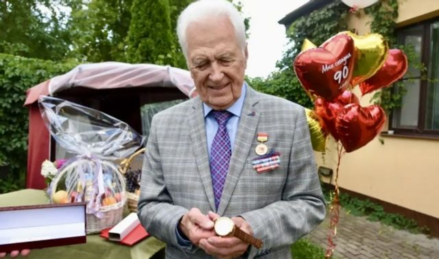 Александр Гусев поздравил Вячеслава Зарубина с 90-летним юбилеем - Новости Воронежа, 20.08.2026