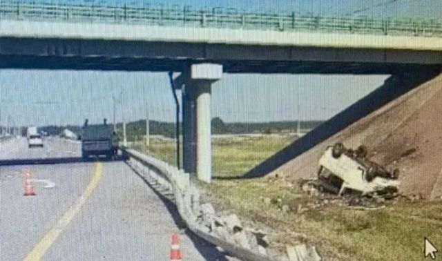 Пассажирка «Мерседеса» погибла после опрокидывания машины под Воронежем - Новости Воронежа, 22.08.2026
