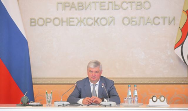 Александр Гусев начал совещание с минуты молчания по погибшим при атаке БПЛА - Новости Воронежа, 26.10.2026