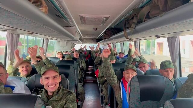 Из украинского плена вернулись пятеро свердловчан - 66.ru — Городской портал Екатеринбурга, 12.06.2025