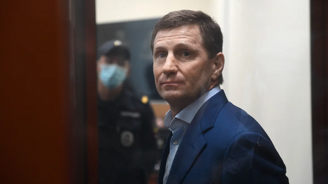 Экс-губернатор Сергей Фургал решил лично наказать в суде журналиста Иннокентия Шеремета - 66.ru — Городской портал Екатеринбурга, 29.07.2025
