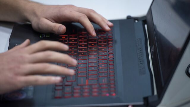 Бригады киберцензоров отправили искать запрещенный контент в соцсетях школьников Бригады киберцензоров отправили искать запрещенный контент в соцсетях школьников - 66.ru — Городской портал Екатеринбурга, 10.03.2026