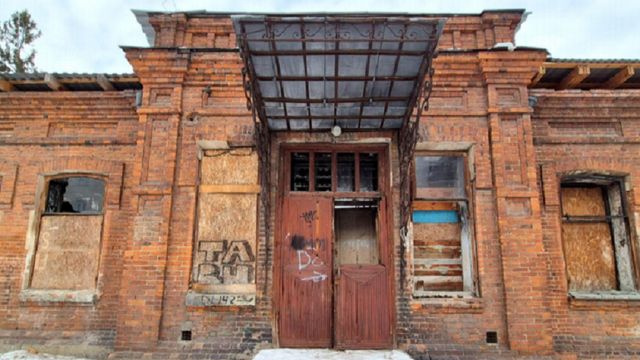 Полуразрушенную земскую школу на Вознесенской горке восстановят - 66.ru — Городской портал Екатеринбурга, 14.04.2026