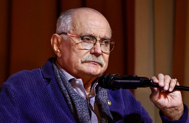 Никита Михалков провел в Челябинске «Разговор о смыслах» - Полит74, 05.10.2025