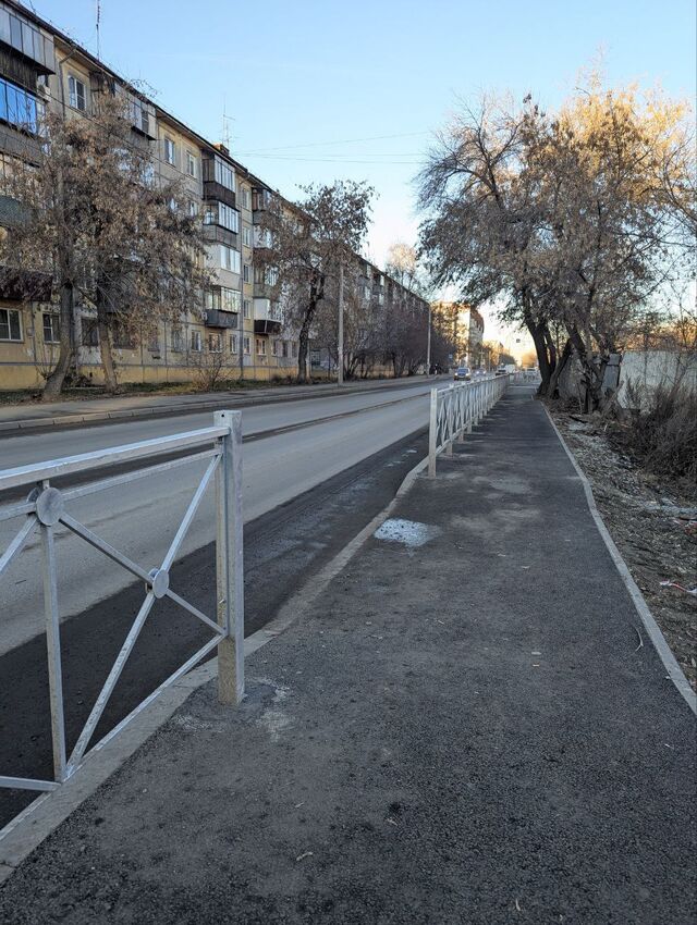 В Челябинске обустроили тротуар после обращений горожан - Полит74, 19.11.2025