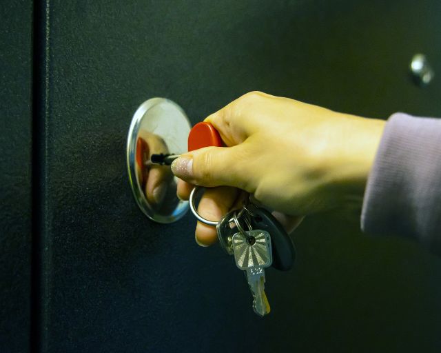 На Южном Урале почти тысяча человек получила новые квартиры по программе расселения - Полит74, 22.10.2026