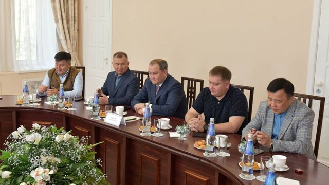Власти Барнаула встретились с делегацией из Восточного Казахстана - Алтайская правда, 12.05.2025