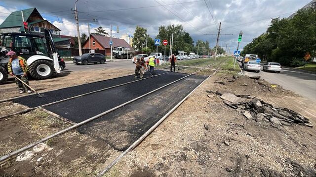 Дорожный ремонт на улице Малахова в Барнауле выполнен почти на половину Дорожный ремонт на улице Малахова в Барнауле выполнен почти на половину - Алтайская правда, 07.07.2025