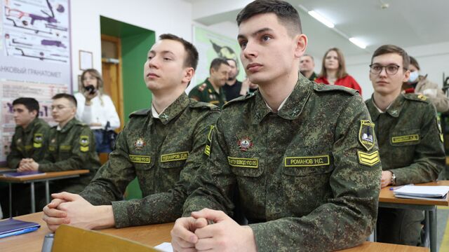 Российским военнослужащим и силовикам повысят зарплату - Алтайская правда, 13.09.2025