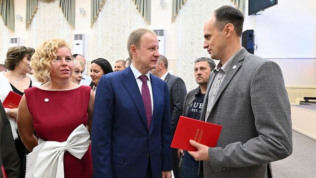 Зачет от губернатора: в Алтайском крае вручили дипломы выпускникам Президентской программы - Алтайская правда, 14.09.2025