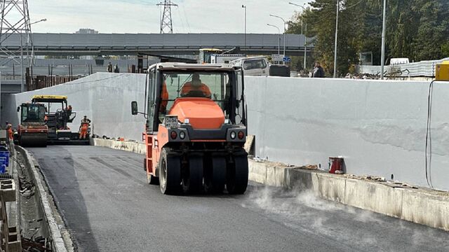 Стало известно, когда в Барнауле закончат асфальтирование тоннеля на новой развязке - Алтайская правда, 17.09.2025