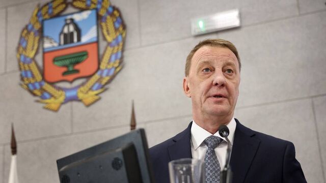 Вячеслав Франк поздравил барнаульских автомобилистов с праздником Вячеслав Франк поздравил барнаульских автомобилистов с праздником - Алтайская правда, 26.10.2025