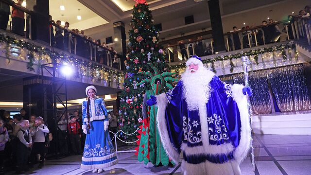 Несколько десятков тысяч школьников побывают на новогодних представлениях в Барнауле - Алтайская правда, 06.11.2025