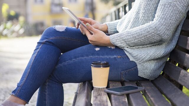 Житель Бийского района ответит по закону за кражу смартфона у школьницы - Алтайская правда, 12.11.2025