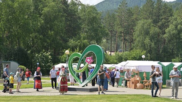 В Совете Федерации обсудили развитие особой экономической зоны «Бирюзовая Катунь» - Алтайская правда, 15.11.2025