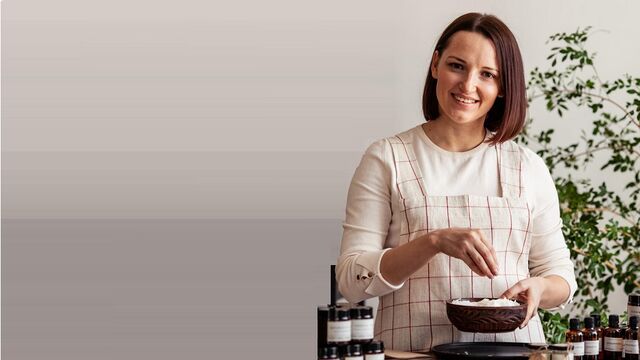 Барнаульцев научат создавать ароматные свечи Барнаульцев научат создавать ароматные свечи - Алтайская правда, 17.11.2025