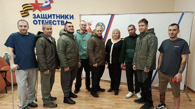 В филиале фонда «Защитники Отечества» по Алтайскому краю ветеранам СВО выдали комплекты адаптивной одежды В филиале фонда «Защитники Отечества» по Алтайскому краю ветеранам СВО выдали комплекты адаптивной одежды - Алтайская правда, 17.11.2025