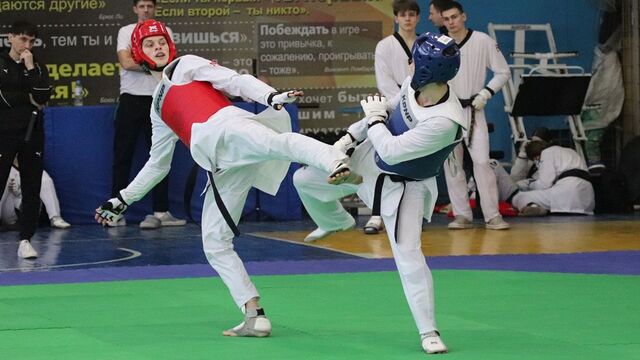 Тхэквондисты со всей Сибири разыграли в Барнауле путевки на первенство России - Алтайская правда, 05.03.2026