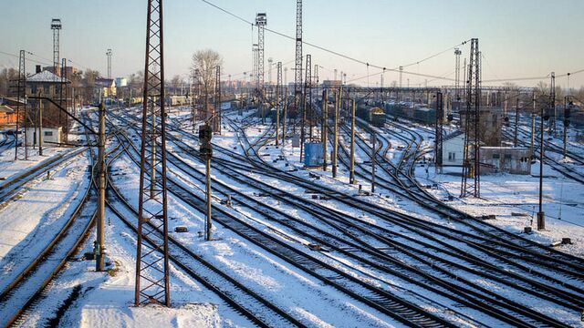 Поезд Барнаул-Татарская опоздал из-за метели почти на 4 часа - Алтайская правда, 13.03.2026