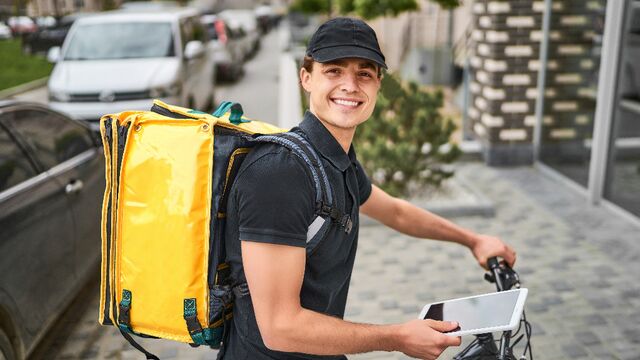 В Алтайском крае стали чаще искать курьеров на велосипедах - Алтайская правда, 15.03.2026