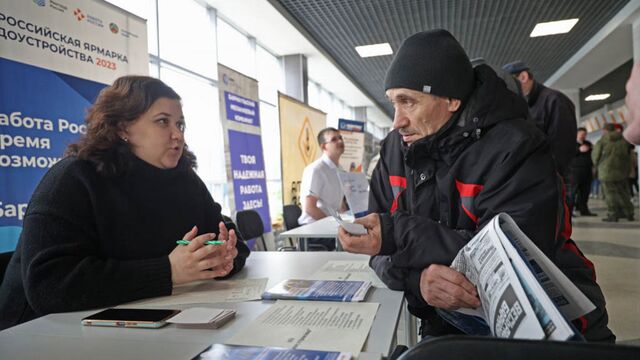 Специалисты алтайских центров занятости населения проведут десятки мероприятий по подбору кадров - Алтайская правда, 07.04.2026