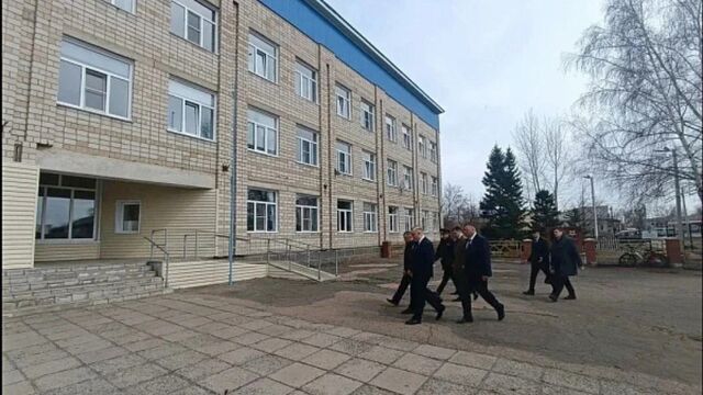 В райцентре Михайловского района капитально отремонтировали школу №1 - Алтайская правда, 12.04.2026