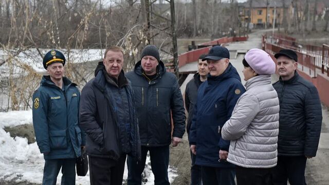 Вячеслав Франк оценил паводковую ситуацию в Затоне - Алтайская правда, 12.04.2026