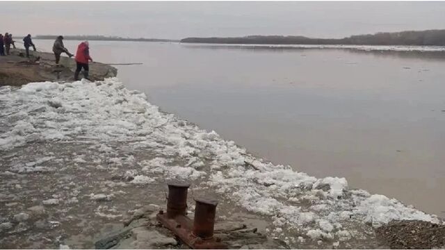 В Камне-на-Оби продолжает разрушаться набережная - Алтайская правда, 15.04.2026