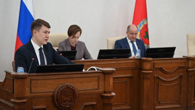 Накануне 51-й сессии в АКЗС прошли заседания комитетов и фракций - Алтайская правда, 29.04.2026