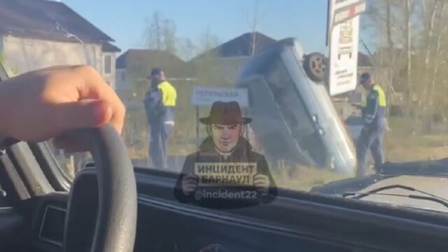 В Барнауле в ДТП с переворотом пострадало два человека - Алтайская правда, 30.04.2026