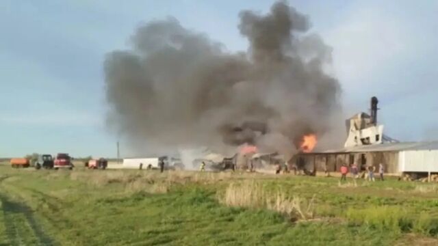Пострадавших при возгорании бензобака в алтайском селе отправят в Барнаул - Алтайская правда, 06.05.2026
