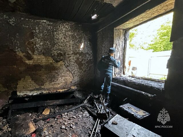 Во время пожара в копейском поселке погиб 48-летний мужчина - Издательский дом "Губерния", 10.07.2025