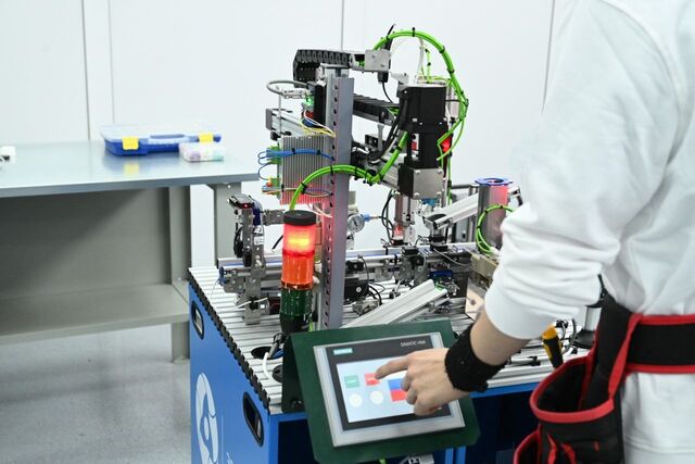 Китайский ученый с мировым именем возглавил мегапроект в магнитогорском вузе - Издательский дом "Губерния", 09.11.2025