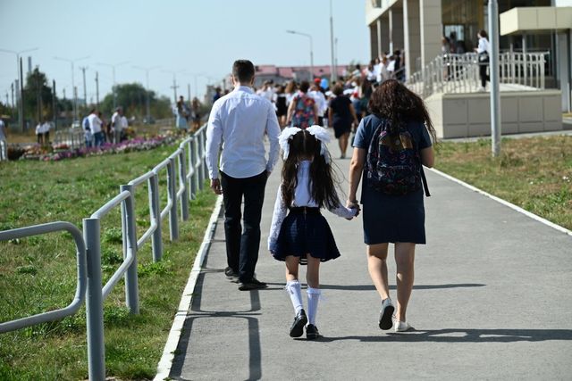 Челябинские депутаты отметили труд родителей и сравнили 1 Сентября с Новым годом - Издательский дом "Губерния", 01.09.2026